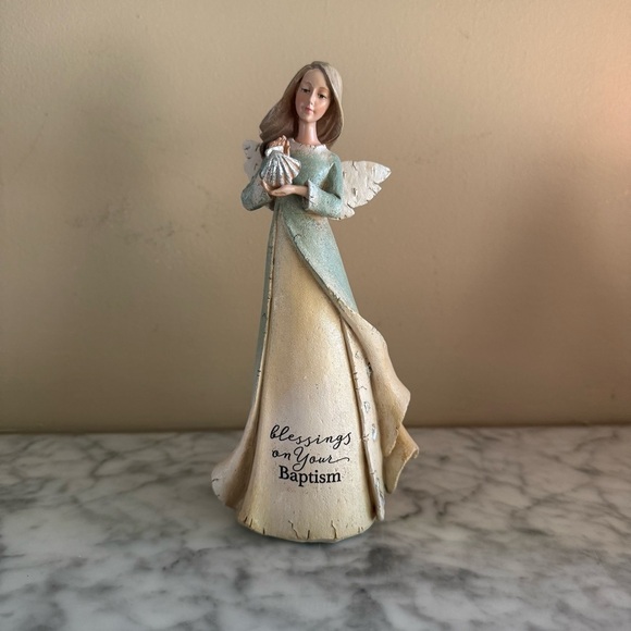 Angel Figurine with Baptism Blessings Message Seashell - Picture 1 of 6